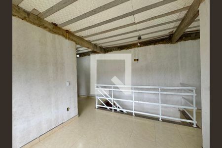 Casa à venda com 330m², 4 quartos e 4 vagas Casa à venda com 330m², 4 quartos e 4 vagasSala (segundo andar)