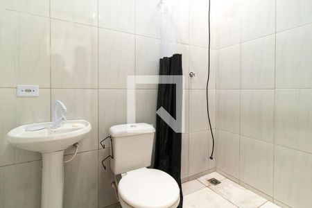 Casa para alugar com 43m², 2 quartos e 1 vaga Casa para alugar com 43m², 2 quartos e 1 vagaBanheiro Social