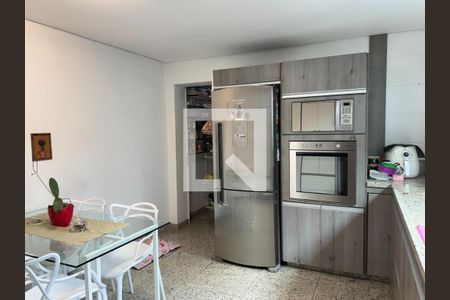 Casa à venda com 450m², 4 quartos e 4 vagas Casa à venda com 450m², 4 quartos e 4 vagasFoto 30