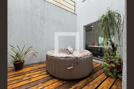 Casa à venda com 450m², 4 quartos e 4 vagas Casa à venda com 450m², 4 quartos e 4 vagasFoto 04