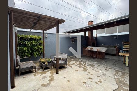 Casa à venda com 450m², 4 quartos e 4 vagas Casa à venda com 450m², 4 quartos e 4 vagasFoto 18