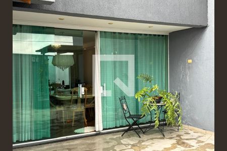 Casa à venda com 450m², 4 quartos e 4 vagas Casa à venda com 450m², 4 quartos e 4 vagasFoto 24