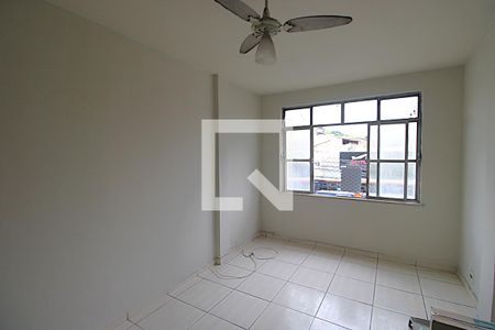 Sala de apartamento para alugar com 2 quartos, 75m² em Vila Valqueire, Rio de Janeiro