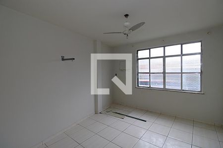 Quarto 1 de apartamento para alugar com 2 quartos, 75m² em Vila Valqueire, Rio de Janeiro