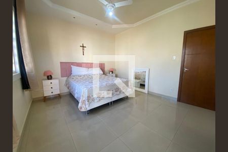 Suíte de casa à venda com 4 quartos, 120m² em Serrano, Belo Horizonte