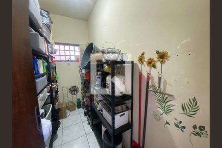 Casa à venda com 120m², 4 quartos e 4 vagas Casa à venda com 120m², 4 quartos e 4 vagasDespensa