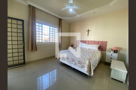 Suíte de casa à venda com 4 quartos, 120m² em Serrano, Belo Horizonte