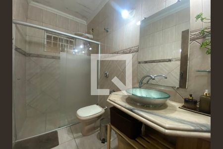 Casa à venda com 120m², 4 quartos e 4 vagas Casa à venda com 120m², 4 quartos e 4 vagasBanheiro