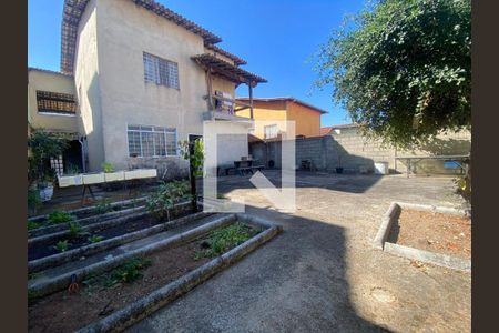 Casa à venda com 120m², 4 quartos e 4 vagas Casa à venda com 120m², 4 quartos e 4 vagasÁrea Externa