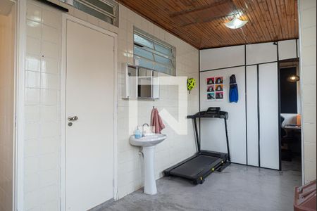 Apartamento à venda com 138m², 2 quartos e 1 vagaÁrea de Serviço