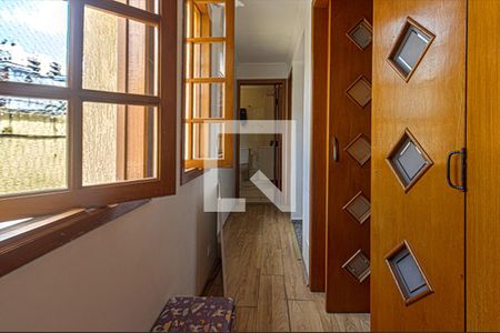 Casa à venda com 160m², 4 quartos e 2 vagascorredor para os cômodos_2