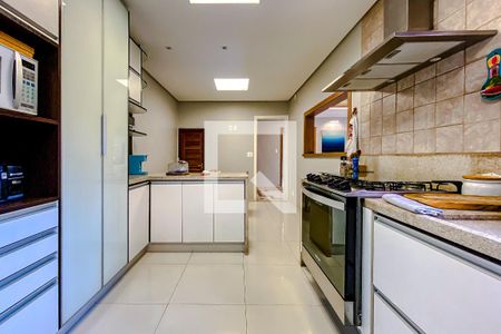 Casa à venda com 240m², 5 quartos e 2 vagasCozinha