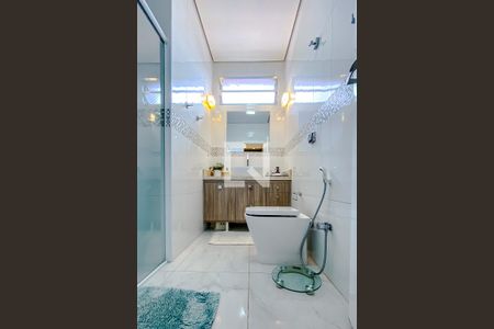 Casa à venda com 240m², 5 quartos e 2 vagasBanheiro