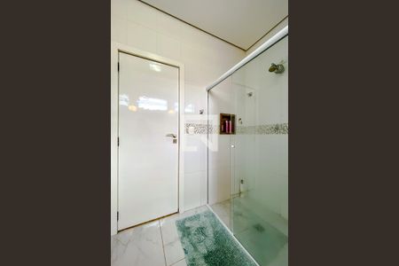 Casa à venda com 240m², 5 quartos e 2 vagasBanheiro