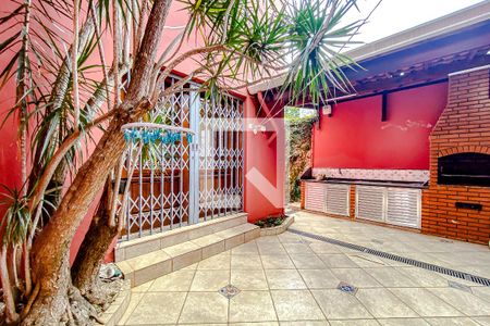 Casa à venda com 240m², 5 quartos e 2 vagasÁrea externa