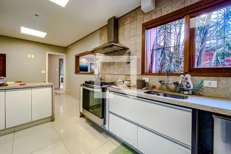 Casa à venda com 240m², 5 quartos e 2 vagasCozinha