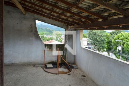 Casa à venda com 235m², 3 quartos e 3 vagasTerraço