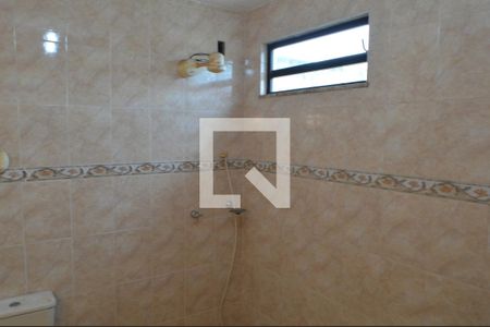 Casa à venda com 235m², 3 quartos e 3 vagasBanheiro 1