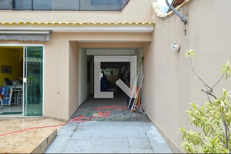 Casa à venda com 235m², 3 quartos e 3 vagasGaragem