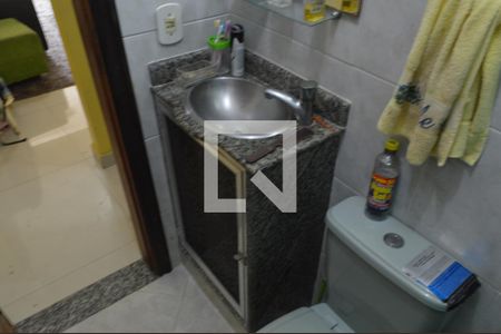 Casa à venda com 235m², 3 quartos e 3 vagasBanheiro 2