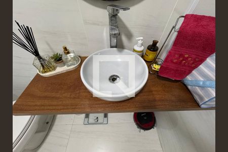 Apartamento à venda com 130m², 2 quartos e 1 vagaSuite 1- Banheiro 