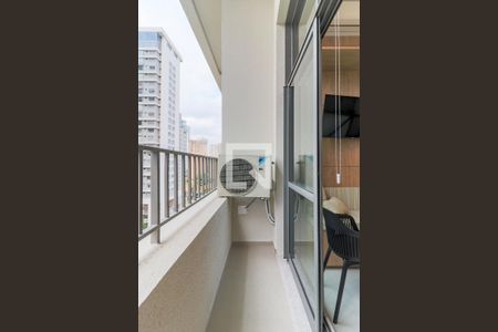 Studio para alugar com 28m², 1 quarto e sem vaga Studio para alugar com 28m², 1 quarto e sem vagaVaranda