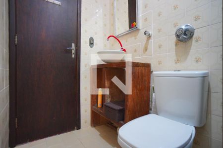 Banheiro Corredor de apartamento à venda com 1 quarto, 45m² em Vila Ipiranga, Porto Alegre