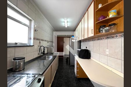 Apartamento à venda com 100m², 2 quartos e 1 vagaCozinha 