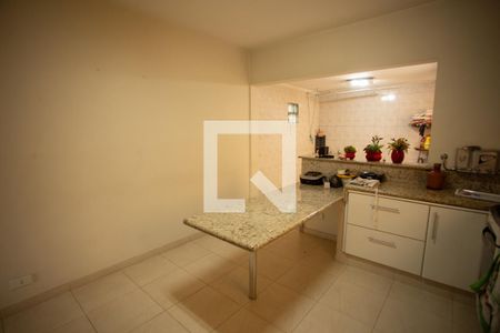 Casa à venda com 200m², 3 quartos e 4 vagasCozinha 