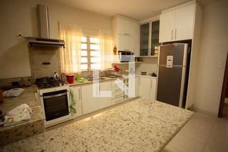 Casa à venda com 200m², 3 quartos e 4 vagasCozinha 