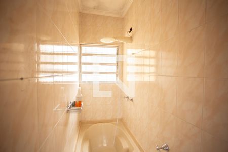 Casa à venda com 200m², 3 quartos e 4 vagasBanheiro Quarto 2