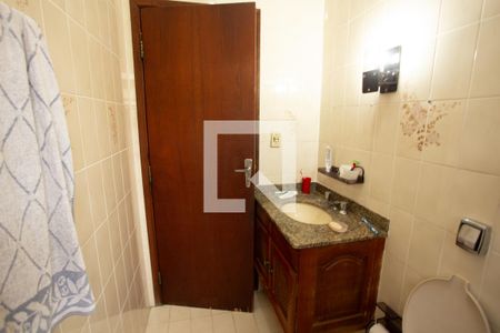 Casa à venda com 200m², 3 quartos e 4 vagasBanheiro Quarto