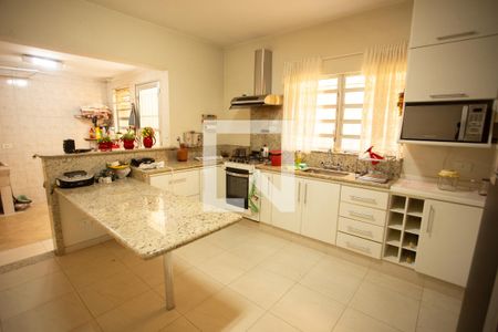 Casa à venda com 200m², 3 quartos e 4 vagasCozinha 