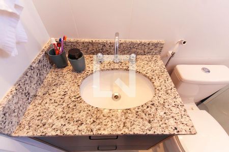 Apartamento à venda com 67m², 2 quartos e 2 vagas Apartamento à venda com 67m², 2 quartos e 2 vagasBanheiro da Suíte 1