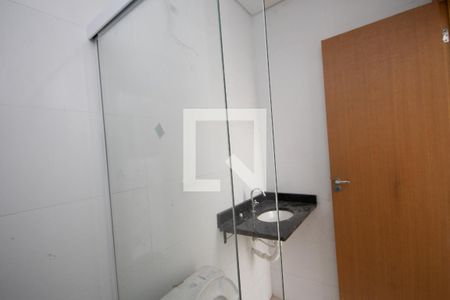 Apartamento para alugar com 38m², 2 quartos e sem vaga Apartamento para alugar com 38m², 2 quartos e sem vagaBanheiro 1