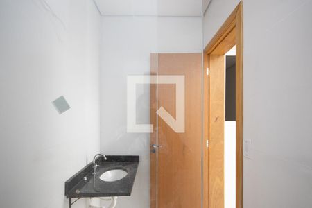 Apartamento para alugar com 38m², 2 quartos e sem vaga Apartamento para alugar com 38m², 2 quartos e sem vagaBanheiro 1