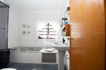 Casa à venda com 418m², 4 quartos e 6 vagasBanheiro