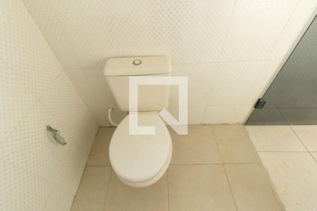 Casa para alugar com 80m², 2 quartos e sem vaga Casa para alugar com 80m², 2 quartos e sem vagaBanheiro Social
