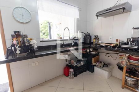 Casa à venda com 167m², 3 quartos e 3 vagas Casa à venda com 167m², 3 quartos e 3 vagasCozinha