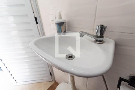 Casa à venda com 167m², 3 quartos e 3 vagas Casa à venda com 167m², 3 quartos e 3 vagasBanheiro de serviço