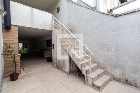 Casa à venda com 167m², 3 quartos e 3 vagas Casa à venda com 167m², 3 quartos e 3 vagasQuintal