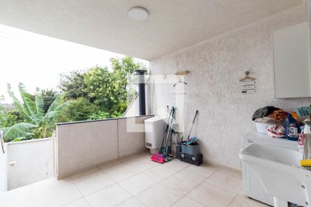 Casa à venda com 167m², 3 quartos e 3 vagas Casa à venda com 167m², 3 quartos e 3 vagasLavanderia