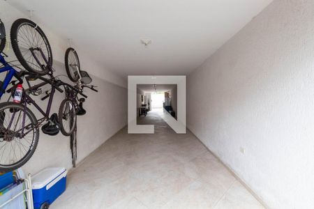 Casa à venda com 167m², 3 quartos e 3 vagas Casa à venda com 167m², 3 quartos e 3 vagasGaragem