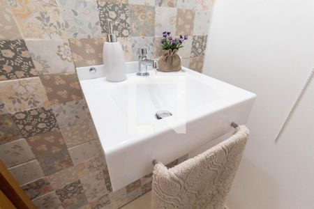 Casa à venda com 167m², 3 quartos e 3 vagas Casa à venda com 167m², 3 quartos e 3 vagasLavabo