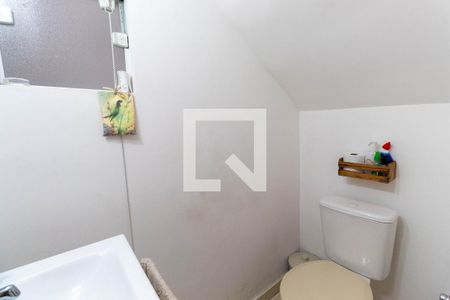 Casa à venda com 167m², 3 quartos e 3 vagas Casa à venda com 167m², 3 quartos e 3 vagasLavabo
