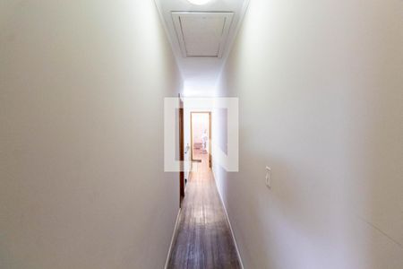 Casa à venda com 167m², 3 quartos e 3 vagas Casa à venda com 167m², 3 quartos e 3 vagasCorredor