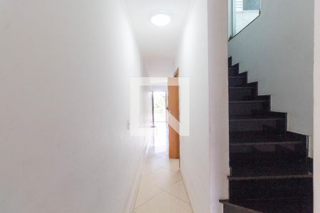 Casa à venda com 167m², 3 quartos e 3 vagas Casa à venda com 167m², 3 quartos e 3 vagasCorredor