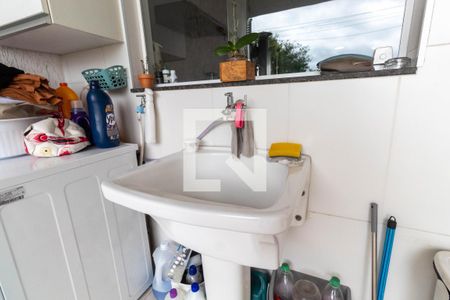 Casa à venda com 167m², 3 quartos e 3 vagas Casa à venda com 167m², 3 quartos e 3 vagasLavanderia