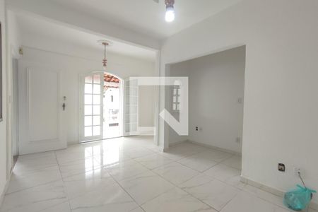 Casa de condomínio à venda com 70m², 2 quartos e sem vagaSala