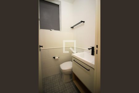 Banheiro de apartamento para alugar com 1 quarto, 38m² em Centro Histórico, Porto Alegre